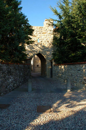 Castel Trebecco - Ph: visitlakeiseo.info