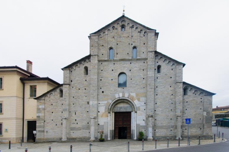 Basilica di Sant’Abbondio, Chiese Como