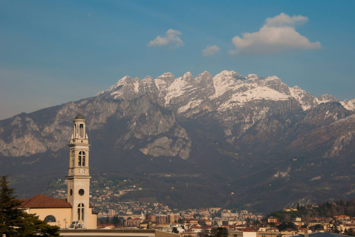 Alle pendici del Corno Birone: panorami d'inverno sulla pianura