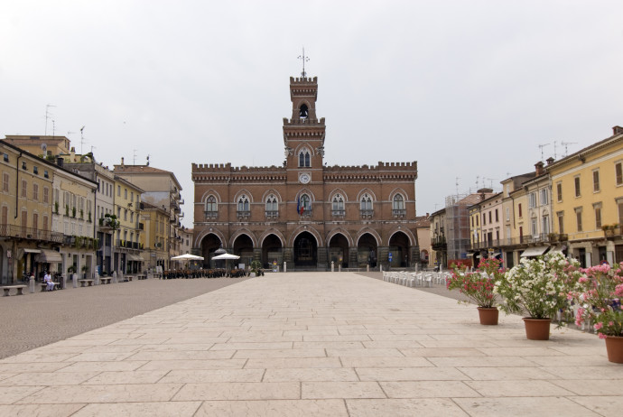 From Cremona to Casalmaggiore