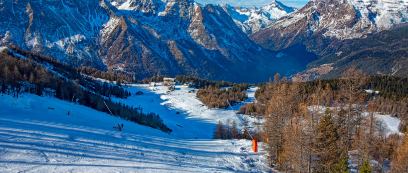 chiesa_valmalenco_-_sci_-_lombardia_-_adobestock