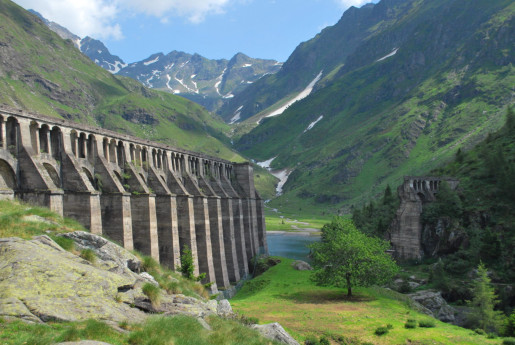 Trekking from Bueggio to the Gleno Dam