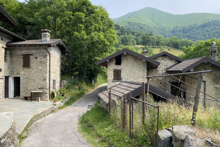 Case contadine nel borgo di Monti di Erno