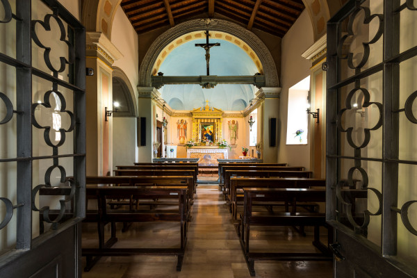 L'interno del Santuario della Madonna di San Calocero