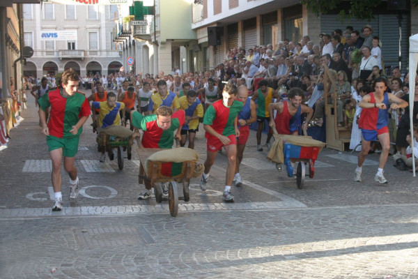 Palio dl'Urmon in Robbio (PV) (ph: visitpavia.com)