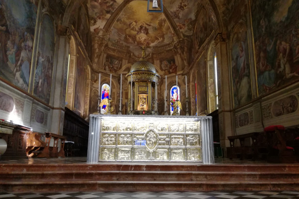 Duomo di Monza - altare